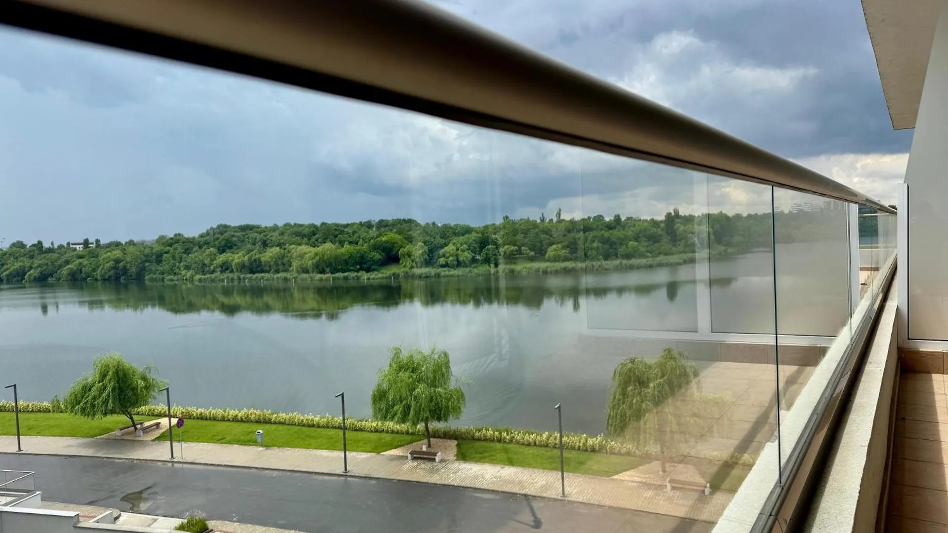 Apartment Fewo No 305 Lebada Lake Bucharest
